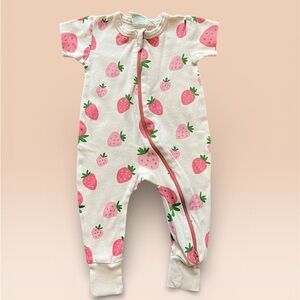 PARADE ORGANIC Strawberry Print 2 Way Zipper Short Sleeve Romper Girls 3-6 Month